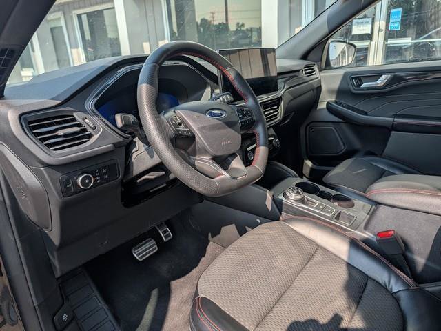 Used 2023 Ford Escape ST-Line Select w/ Tech Pack #2 AWD/4WD image 9