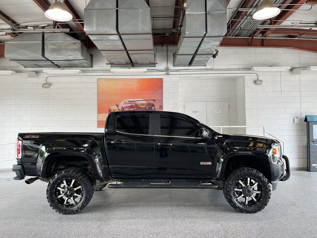 Used 2015 GMC Canyon SLE w/ All-Terrain Package image 10