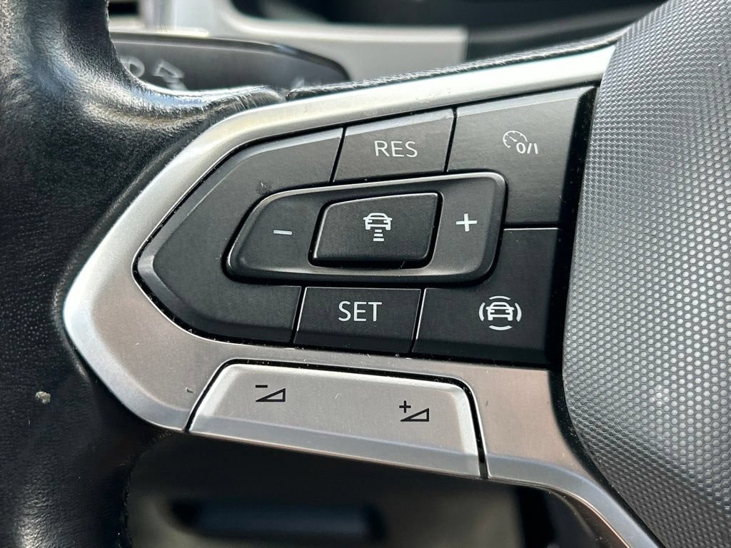 Used 2020 Volkswagen Atlas Cross Sport SEL FWD image 28