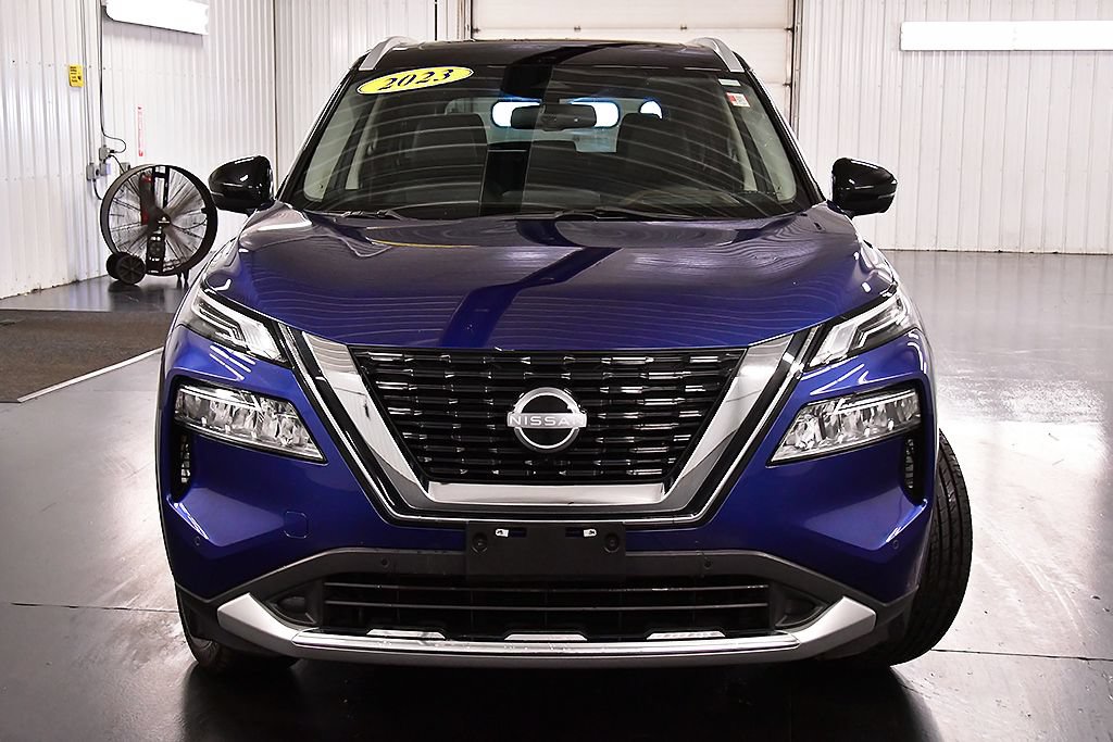 Used 2023 Nissan Rogue Platinum w/ Platinum Premium Package AWD/4WD image 2