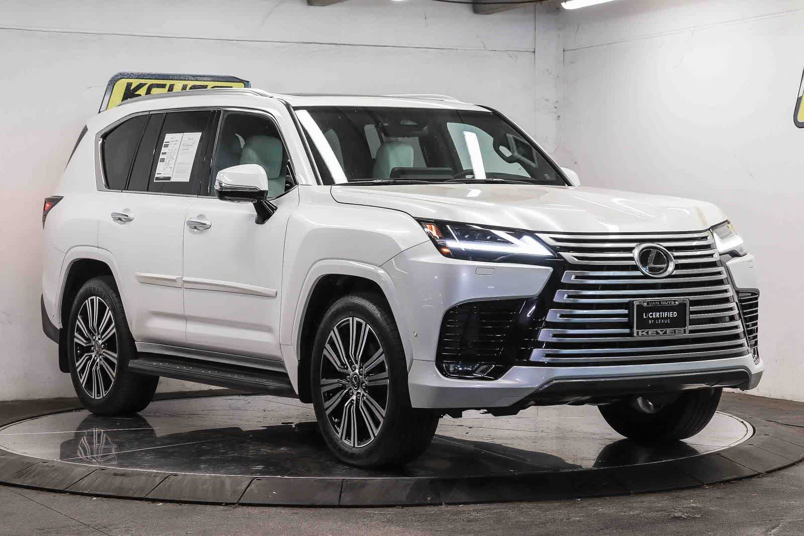 Certified 2025 Lexus LX 700h Luxury AWD/4WD image 5