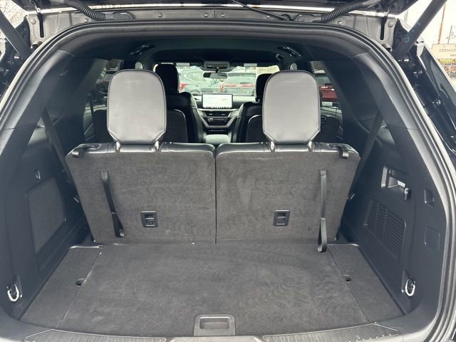 Used 2025 Ford Explorer ST-Line image 34
