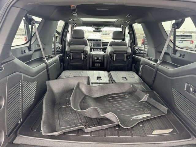 Used 2023 GMC Yukon XL Denali w/ LPO, Floor Liner Package image 40