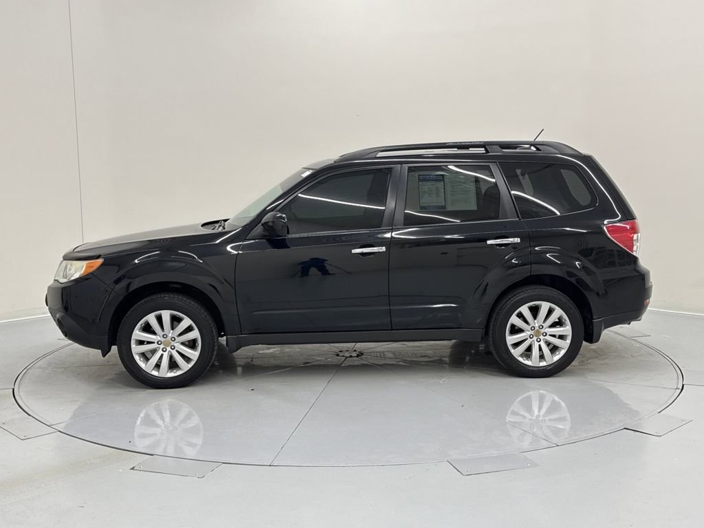 Used 2011 Subaru Forester 2.5X Limited image 2