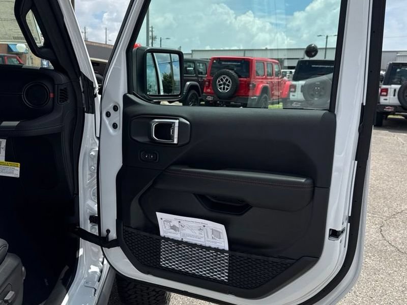 New 2026 Jeep Wrangler Unlimited Rubicon AWD/4WD image 17