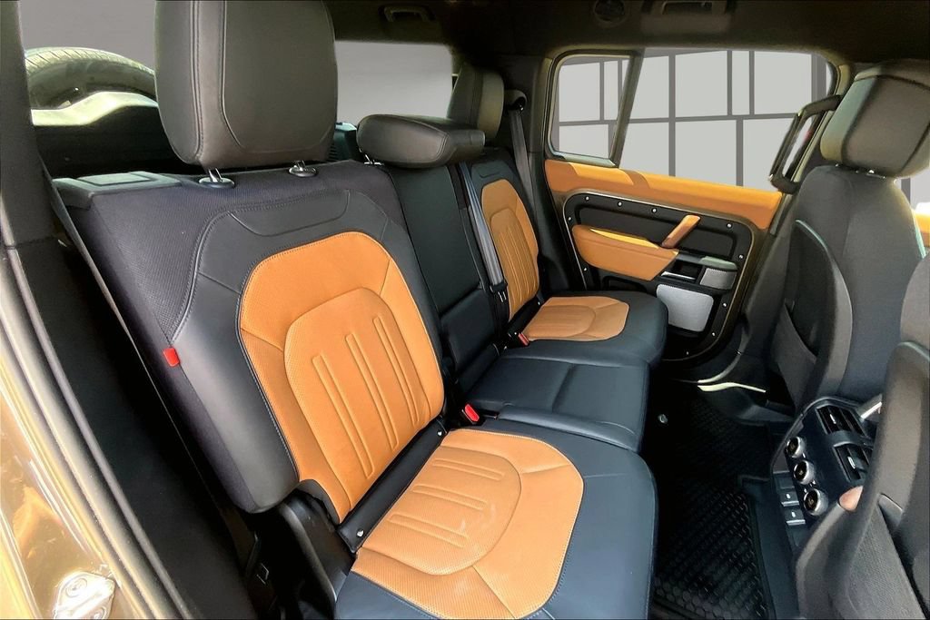 Used 2023 Land Rover Defender 130 X AWD/4WD image 27