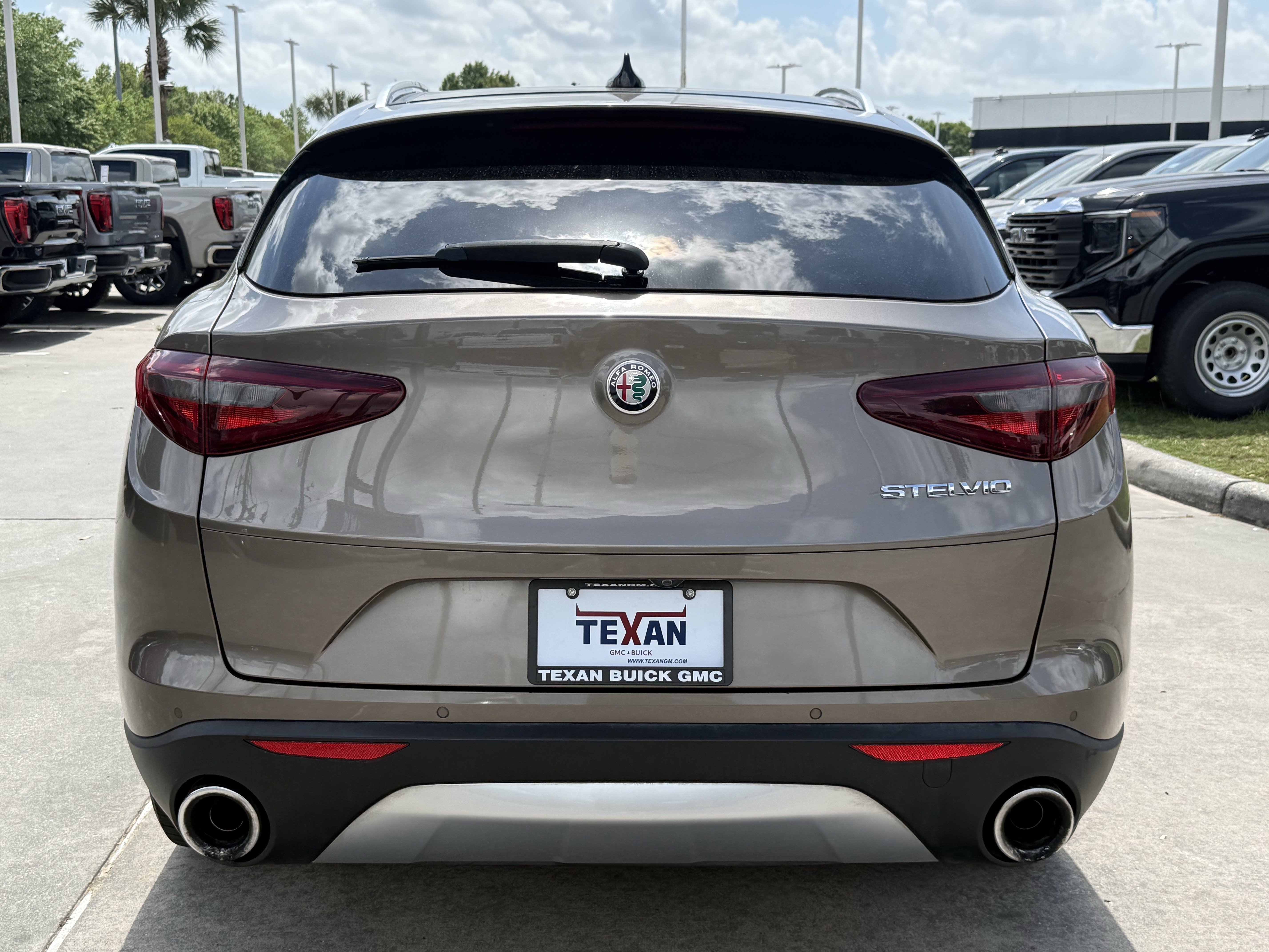 Used 2019 Alfa Romeo Stelvio image 6