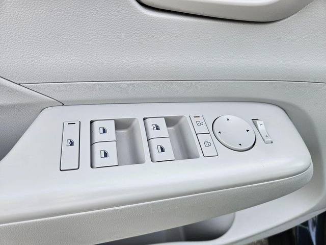 Used 2024 Hyundai Kona SEL AWD/4WD image 19