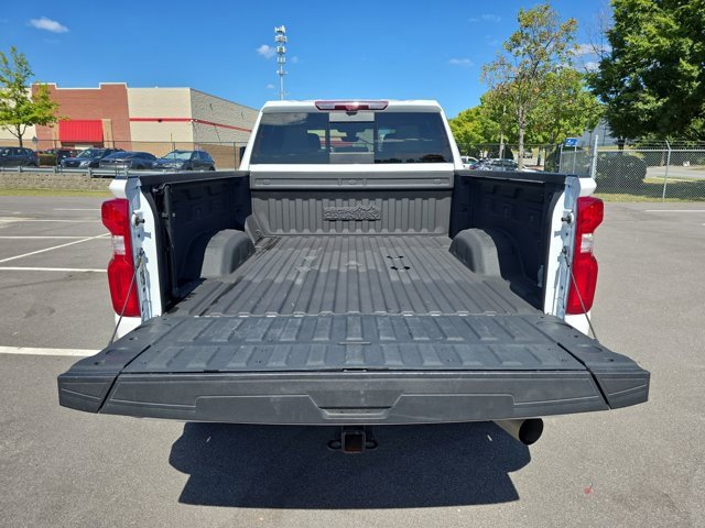 Used 2023 Chevrolet Silverado 2500 High Country w/ Z71 Off-Road Package image 12