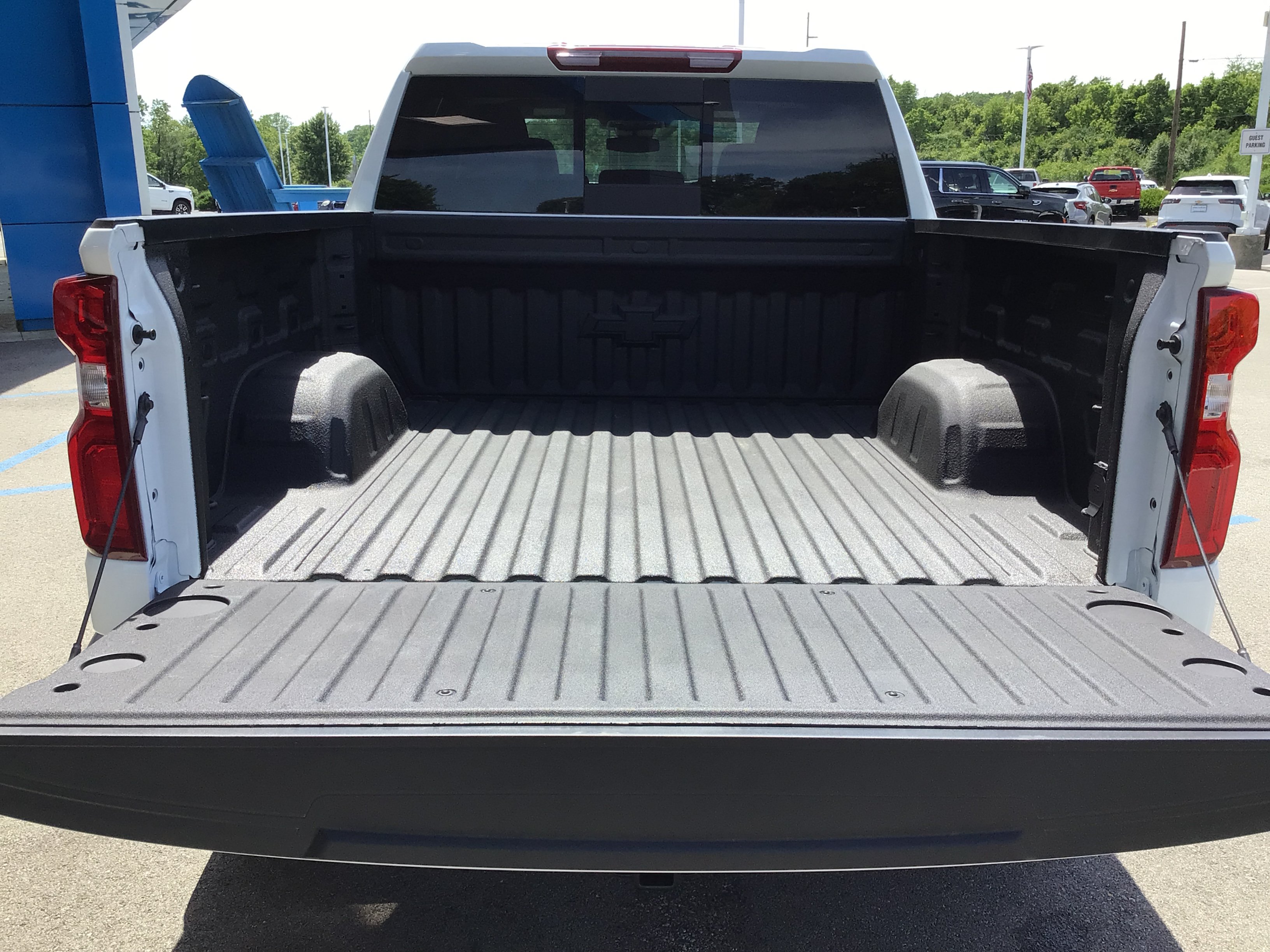 New 2026 Chevrolet Silverado 1500 RST w/ Convenience Package II AWD/4WD image 21