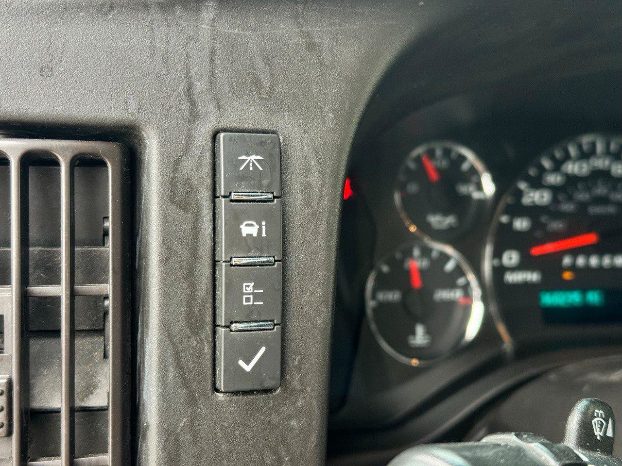 Used 2019 GMC Savana 3500 w/ Power Convenience Package RWD image 16