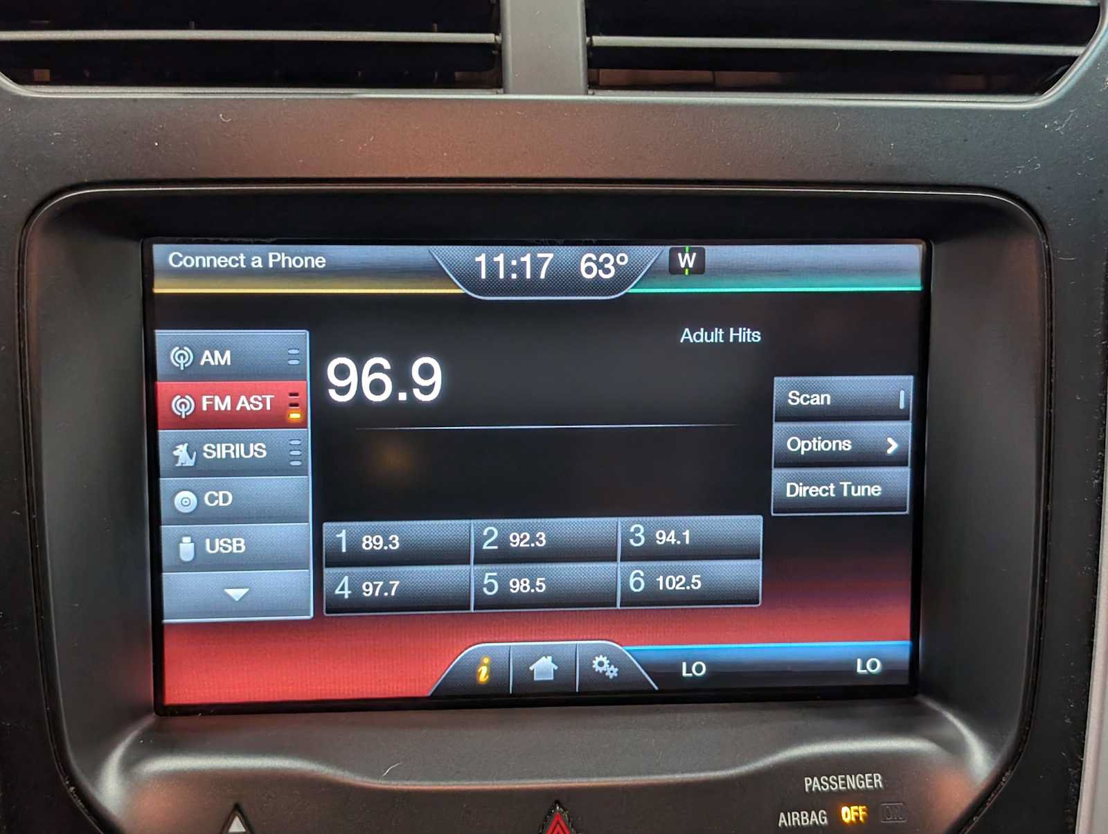 Used 2015 Ford Explorer XLT w/ Equipment Group 202B AWD/4WD image 23