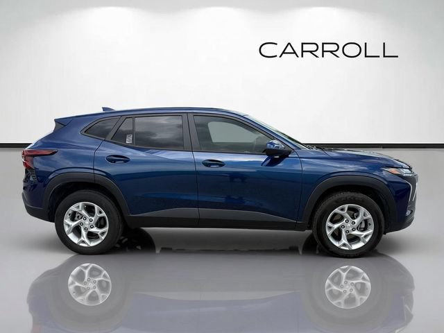 Used 2024 Chevrolet Trax LS w/ LS Convenience Package FWD image 2