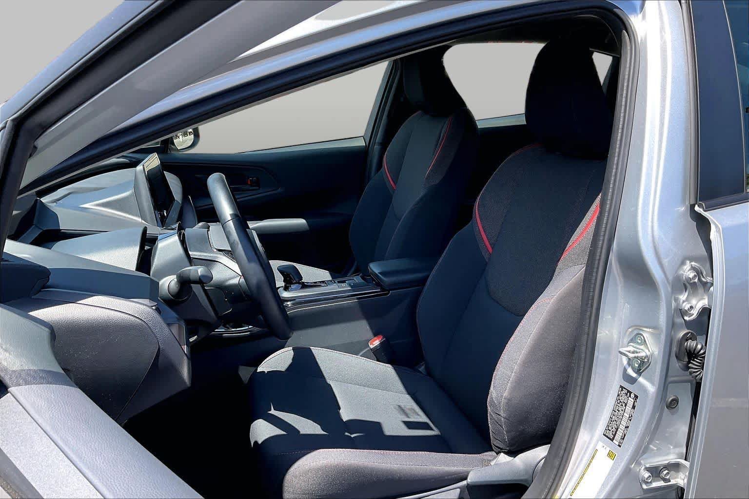 Certified 2026 Toyota Prius Plug-In Hybrid FWD image 7