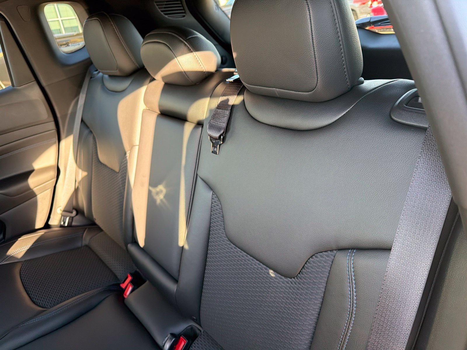 New 2027 Jeep Compass Latitude AWD/4WD image 18