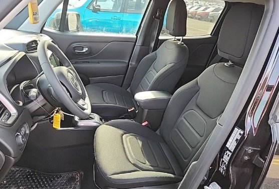 Used 2022 Jeep Renegade Latitude image 5