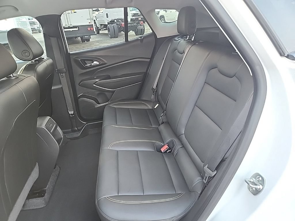 Certified 2025 Chevrolet Trax ACTIV w/ Driver Confidence Package FWD image 33