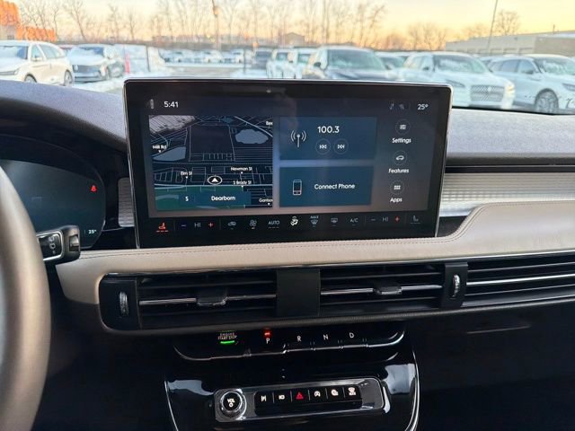 Certified 2023 Lincoln Corsair AWD image 20
