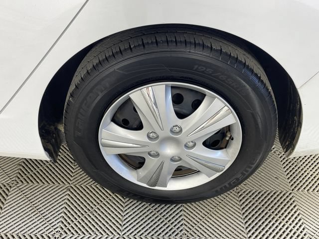 Used 2016 Hyundai Elantra SE FWD image 12