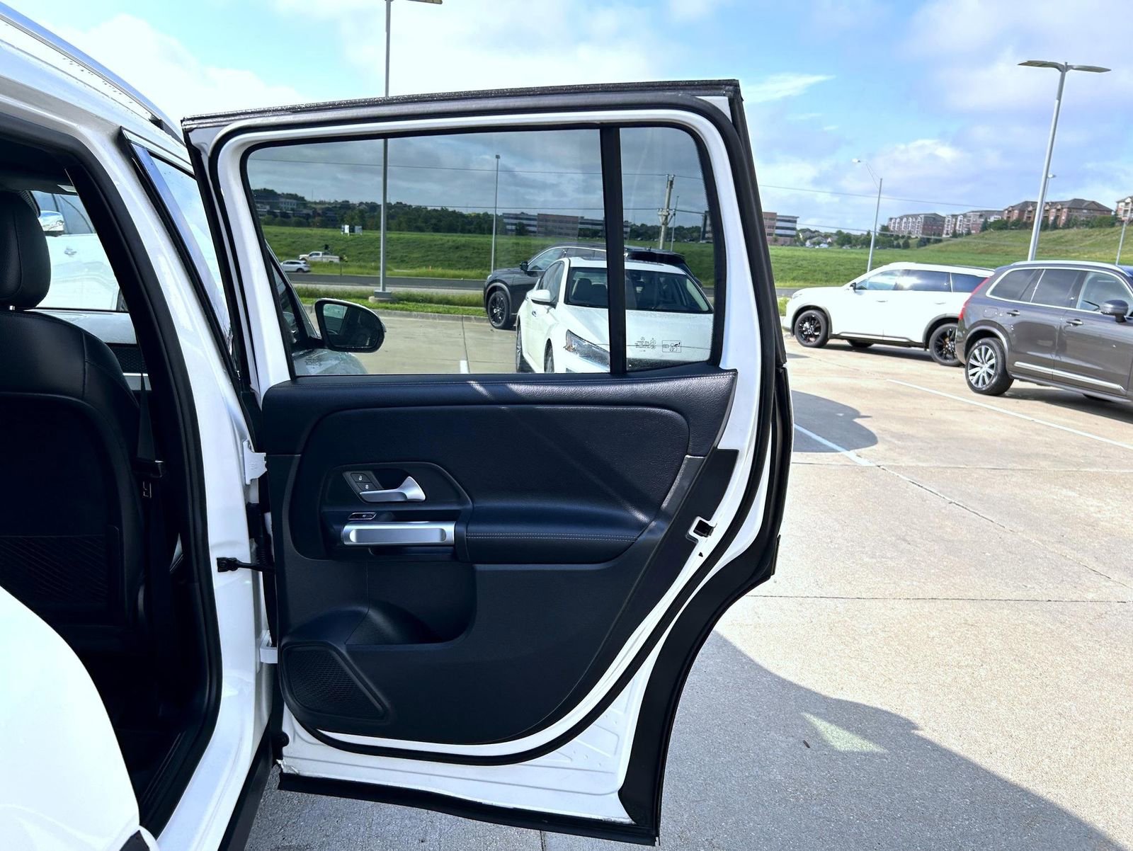 Used 2024 Mercedes-Benz GLB 250 image 18