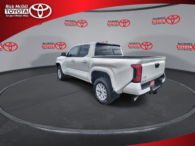 Used 2026 Toyota Tacoma SR5 AWD/4WD image 6