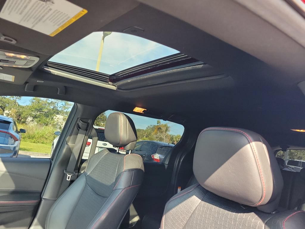 Used 2025 Toyota Sienna XSE FWD image 21