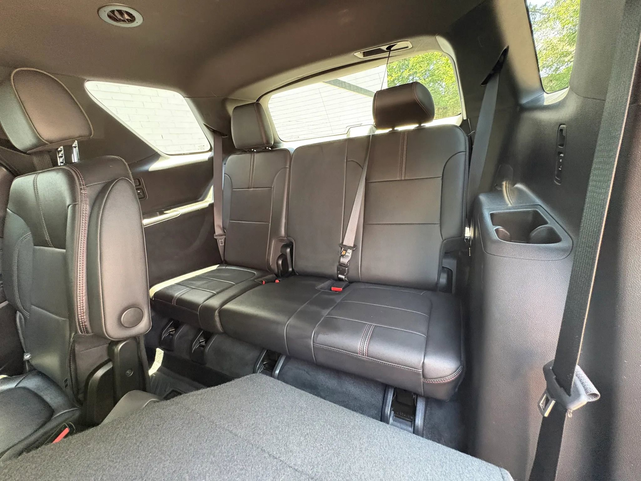 Used 2022 Chevrolet Traverse RS w/ LPO, 'HIT The Road' Package FWD image 28