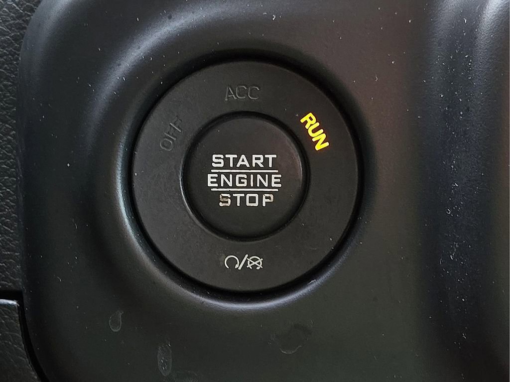 Used 2020 Jeep Wrangler Rubicon AWD/4WD image 16