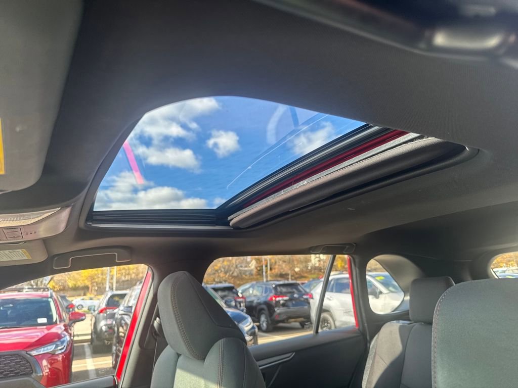 Used 2022 Toyota RAV4 SE image 17