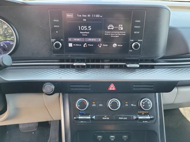 Used 2023 Kia Carnival LX FWD image 19