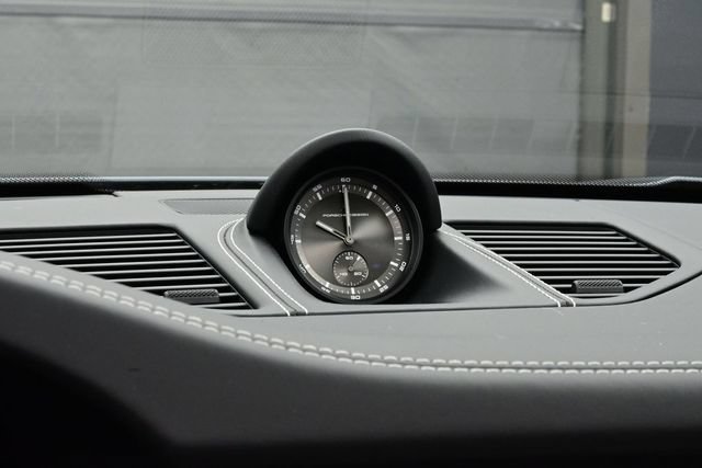 Certified 2026 Porsche 911 Targa 4 GTS AWD/4WD image 13