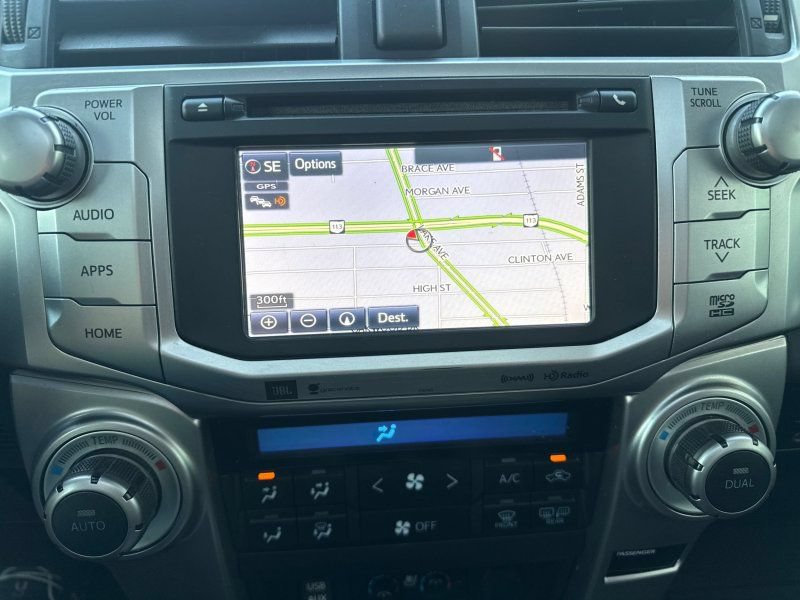 Used 2017 Toyota 4Runner Limited AWD/4WD image 28