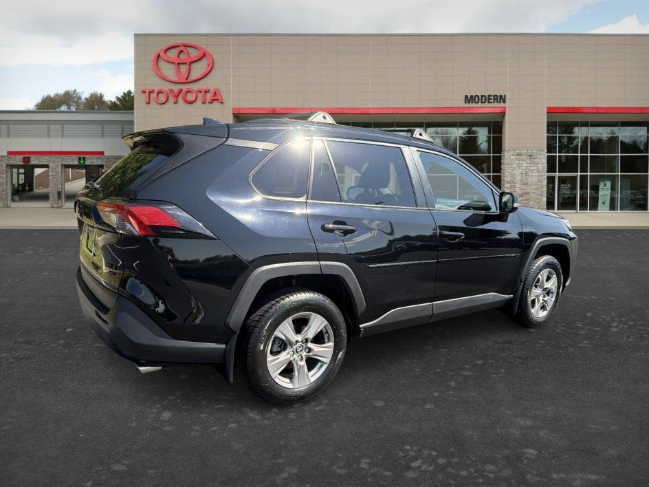 Certified 2022 Toyota RAV4 XLE w/ Convenience Package AWD/4WD image 5