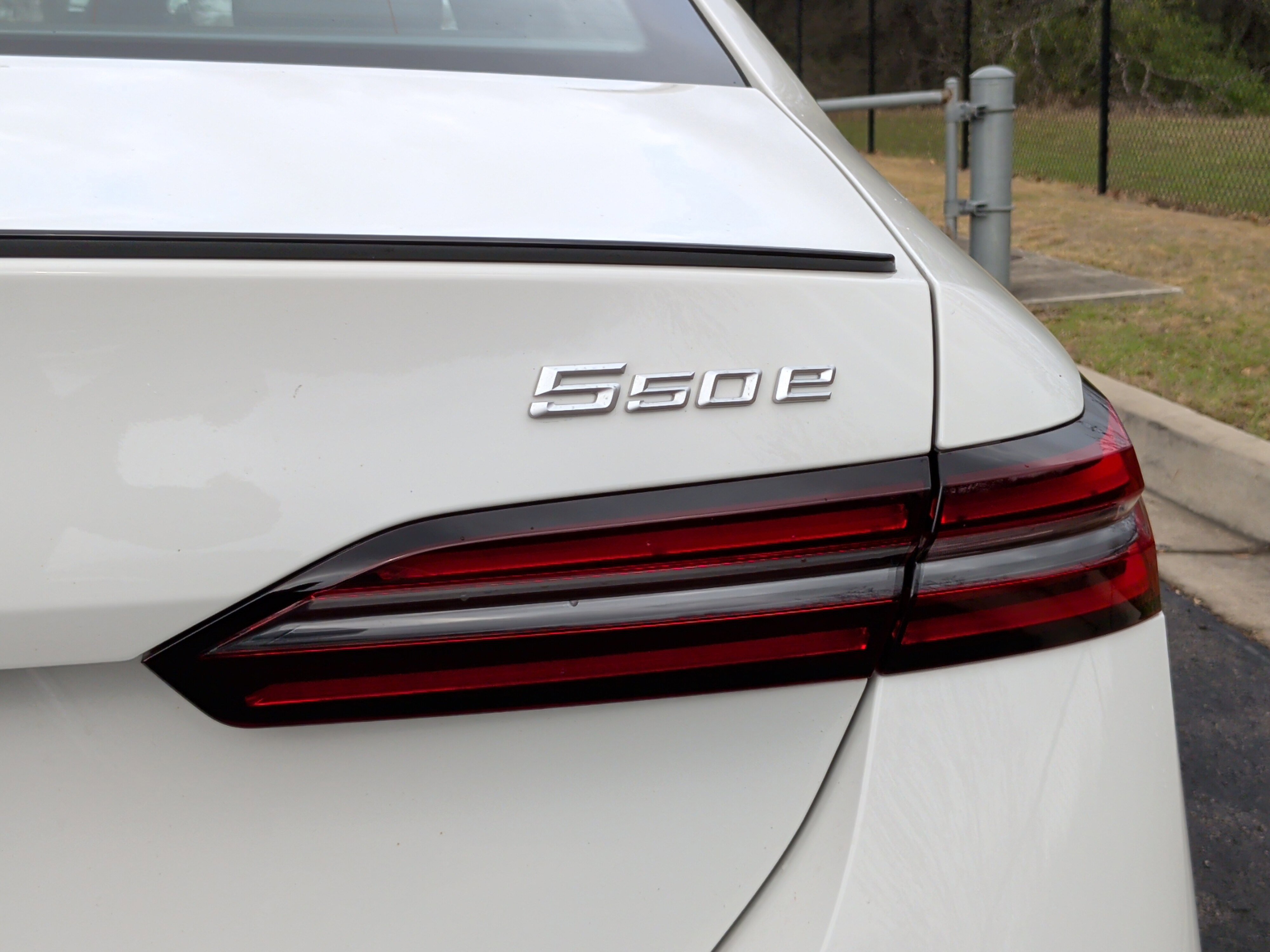 Certified 2025 BMW 550e xDrive w/ Executive Package image 13