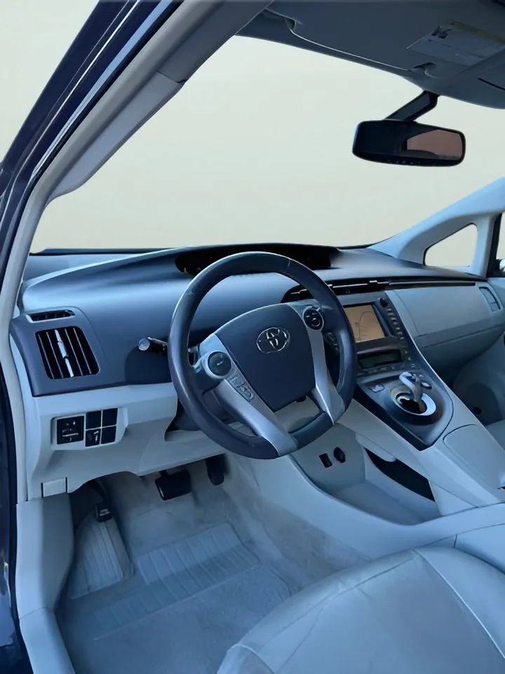 Used 2010 Toyota Prius Three image 11