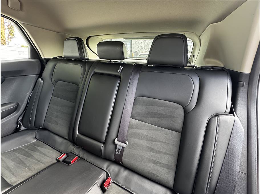 Used 2024 Nissan Ariya AWD image 16
