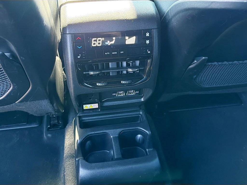 Used 2024 Jeep Grand Cherokee L Limited w/ Luxury Tech Group II image 22