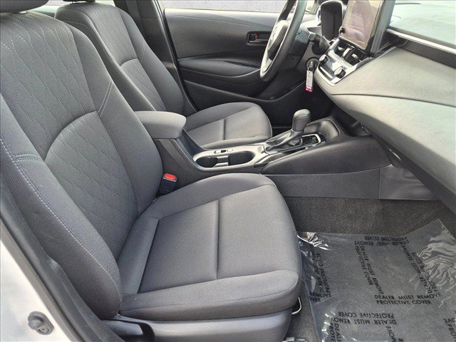 Used 2025 Toyota Corolla LE FWD image 25