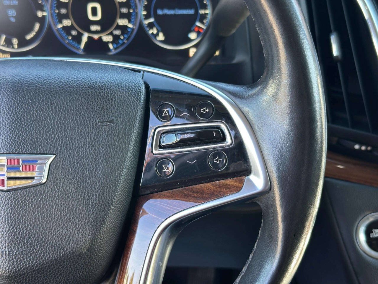 Used 2015 Cadillac Escalade Premium AWD/4WD image 32