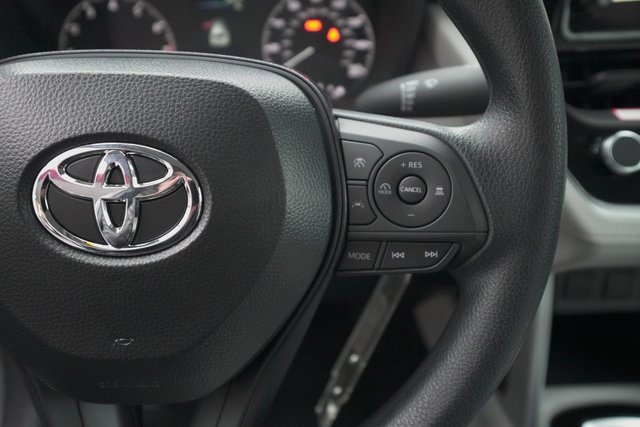 Certified 2025 Toyota Corolla Cross L image 30