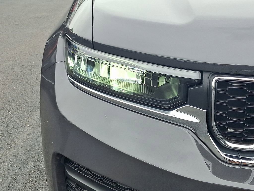 New 2025 Jeep Grand Cherokee Laredo X image 10