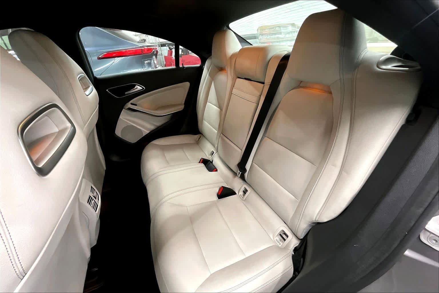 Used 2017 Mercedes-Benz CLA 250 image 19