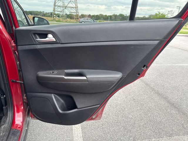 Used 2019 Kia Sportage LX AWD/4WD image 16