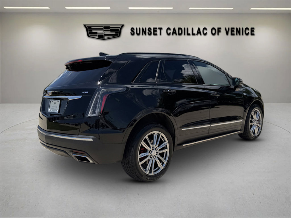 Certified 2023 Cadillac XT5 Sportv w/ LPO, Floor Liner Package AWD/4WD image 3
