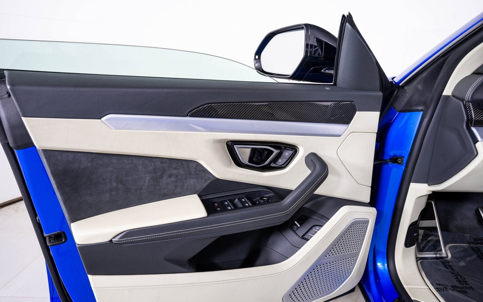 Used 2021 Lamborghini Urus image 9