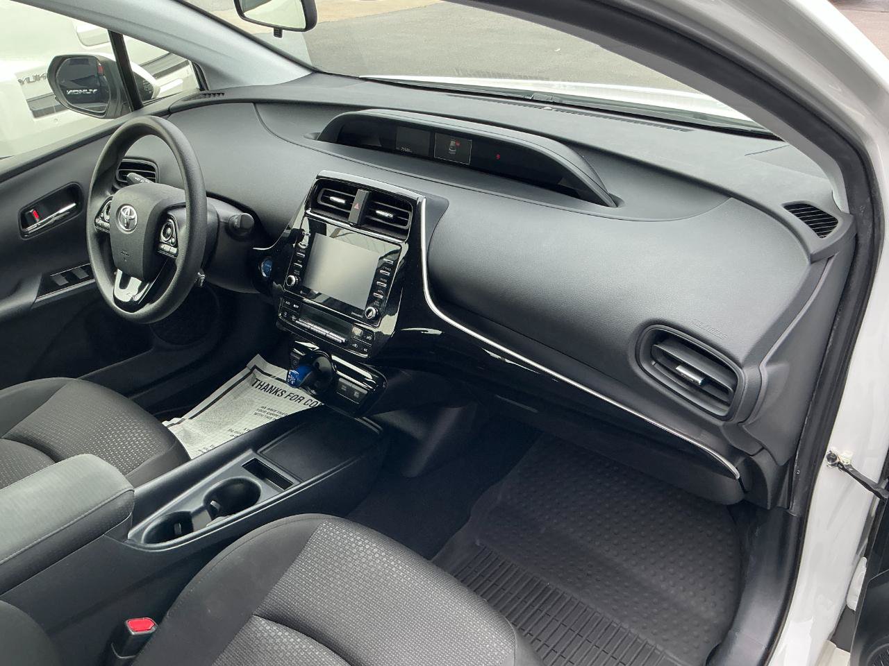 Used 2022 Toyota Prius LE FWD image 22
