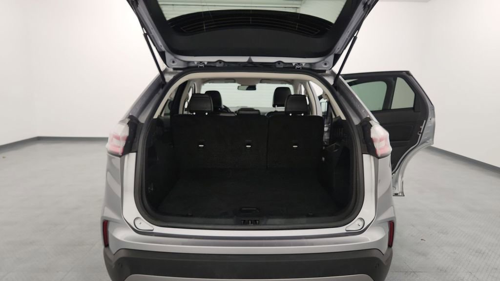 Used 2023 Ford Edge SEL image 25
