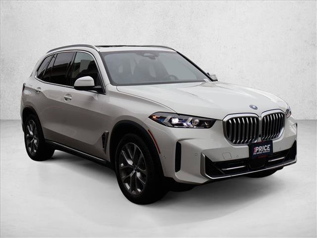 Used 2026 BMW X5 xDrive50e w/ Premium Package AWD/4WD image 4