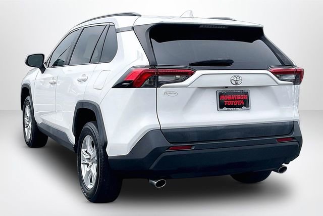 Used 2019 Toyota RAV4 XLE FWD image 12
