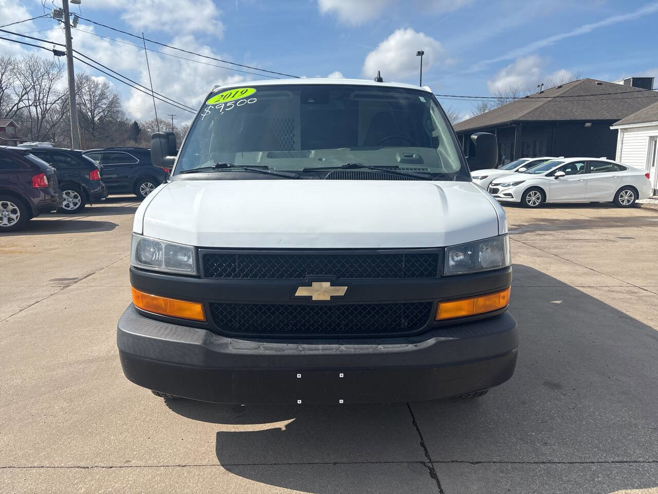 Used 2019 Chevrolet Express 2500 w/ Communications Package RWD image 3